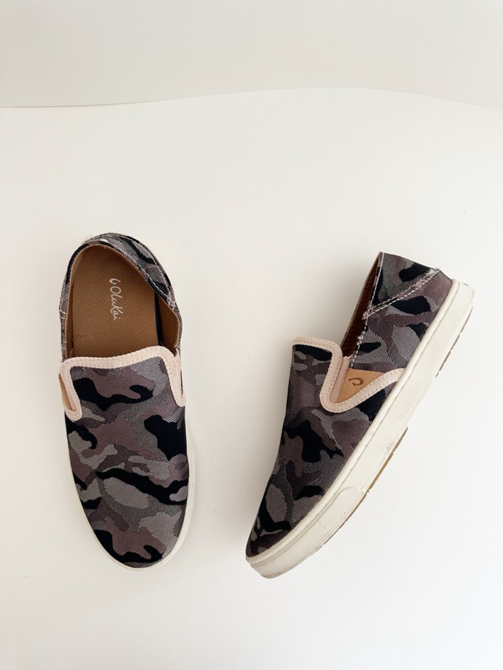 OluKai Camo Print Black Pehuea Pa'i slip-on sneakers